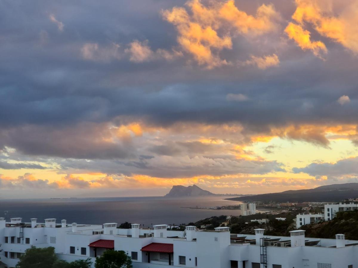 Townhouse With Spectacular Views Of Gibraltar *